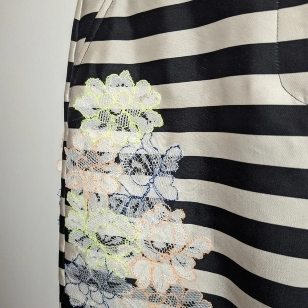 Silvian Heach NWT Stripped Mini Skirt with neon floral embroidered pattern sz XS - Picture 9 of 9
